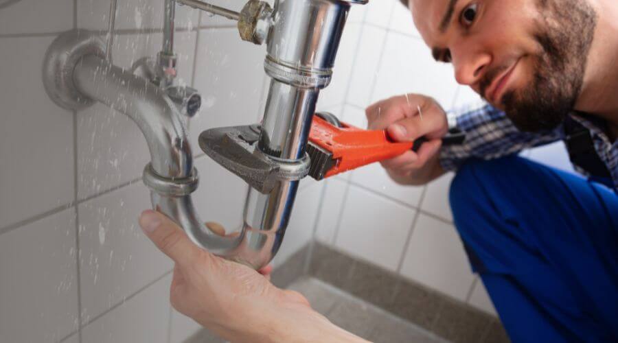 Expert burst pipe repair services in Ignacio, CO